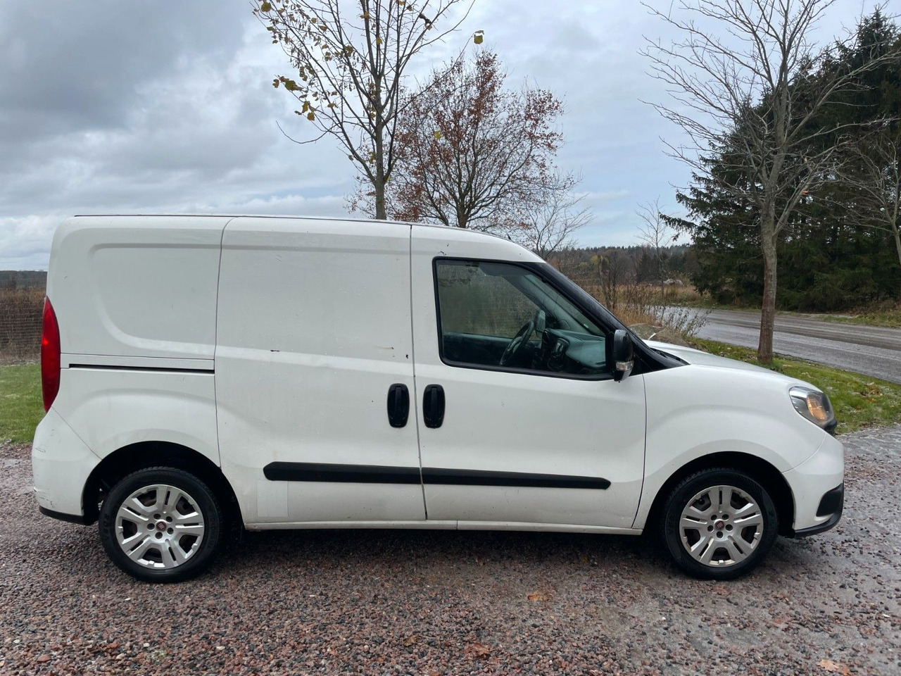 Fiat Doblo Doblò Basis Kasten 1.3 diesel - Mașină break: Foto 5 Fiat Doblo Doblò Basis Kasten 1.3 diesel - Mașină break: Foto 5