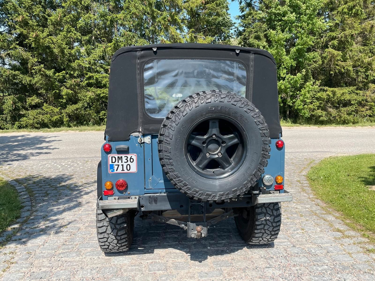 Land Rover LR Defender 90 Soft Top V8 Automatic 60000 brutt Land Rover LR Defender 90 SoftTop V8 Automatic - Pick-up: Foto 4 Land Rover LR Defender 90 Soft Top V8 Automatic 60000 brutt Land Rover LR Defender 90 SoftTop V8 Automatic - Pick-up: Foto 4