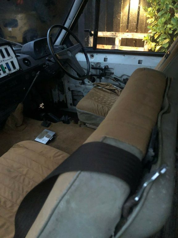 Land Rover Range Rover Classic Ambulance V8 *2900 brutto* - Ambulanță: Foto 4 Land Rover Range Rover Classic Ambulance V8 *2900 brutto* - Ambulanță: Foto 4