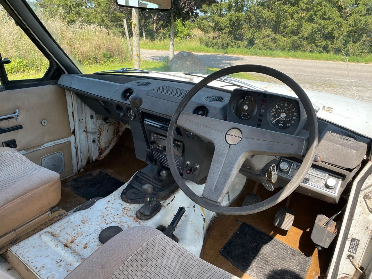 SUV Land Rover Range Rover Classic Suffix A: Foto 15 SUV Land Rover Range Rover Classic Suffix A: Foto 15