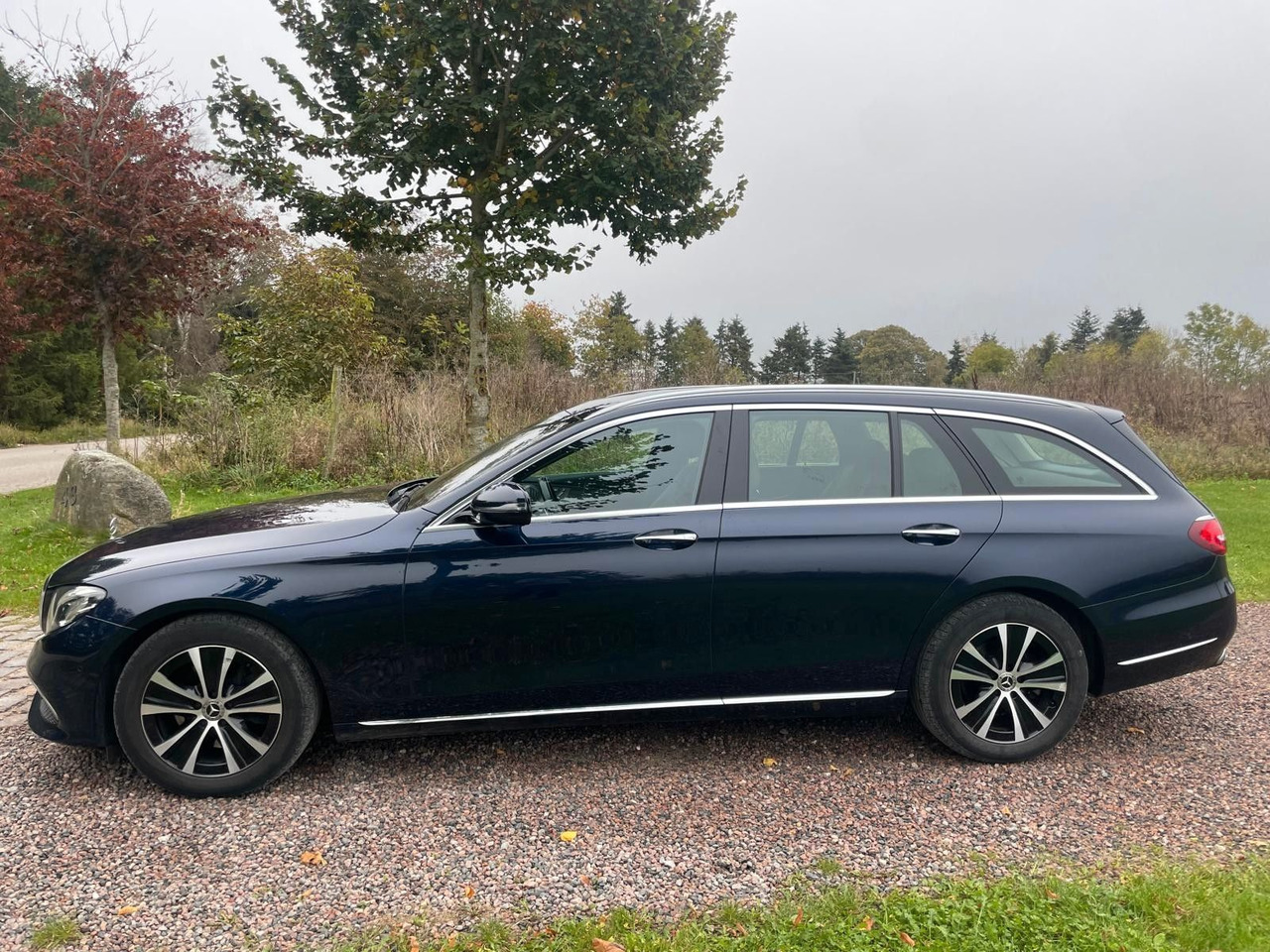 Mercedes-Benz E 220 T-Modell E 220 d *4Matic* - Mașină break: Foto 2 Mercedes-Benz E 220 T-Modell E 220 d *4Matic* - Mașină break: Foto 2