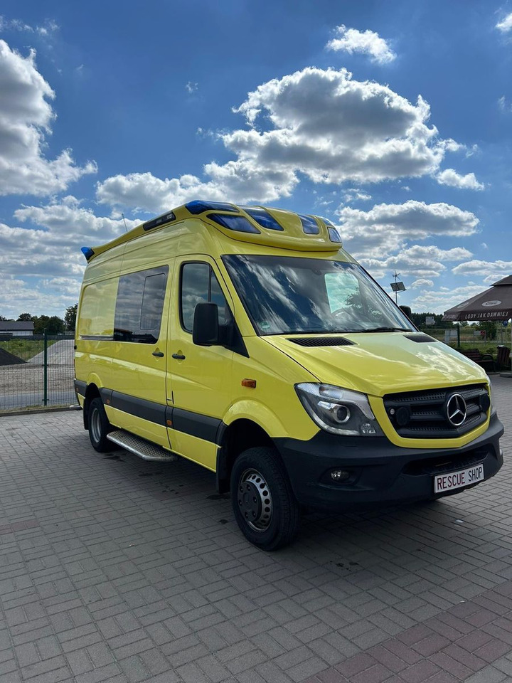 Mercedes-Benz Sprinter 519 CDI 4X4 **Ambulace** - Transport persoane: Foto 1 Mercedes-Benz Sprinter 519 CDI 4X4 **Ambulace** - Transport persoane: Foto 1