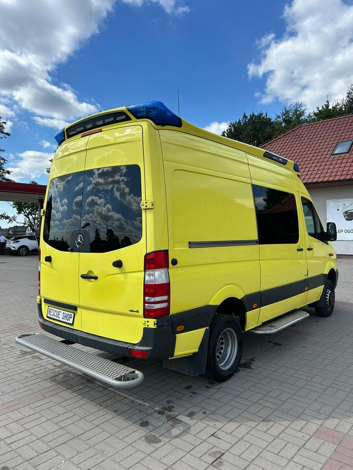 Mercedes-Benz Sprinter 519 CDI 4X4 **Ambulace** - Transport persoane: Foto 4 Mercedes-Benz Sprinter 519 CDI 4X4 **Ambulace** - Transport persoane: Foto 4