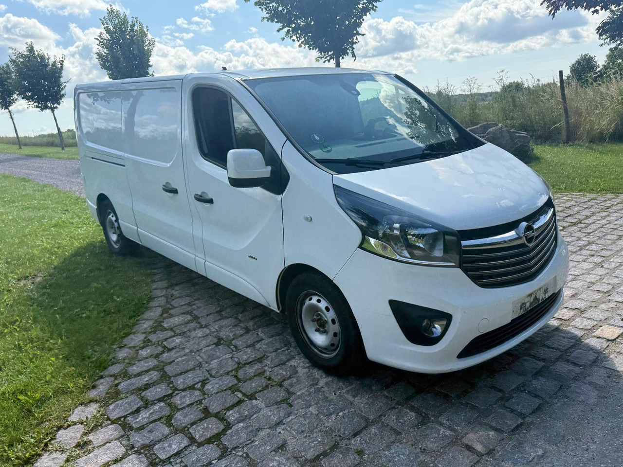 Opel Vivaro 1.6 cdti BiTurbo LANG *6000€ netto - Autoutilitară compactă: Foto 2 Opel Vivaro 1.6 cdti BiTurbo LANG *6000€ netto - Autoutilitară compactă: Foto 2