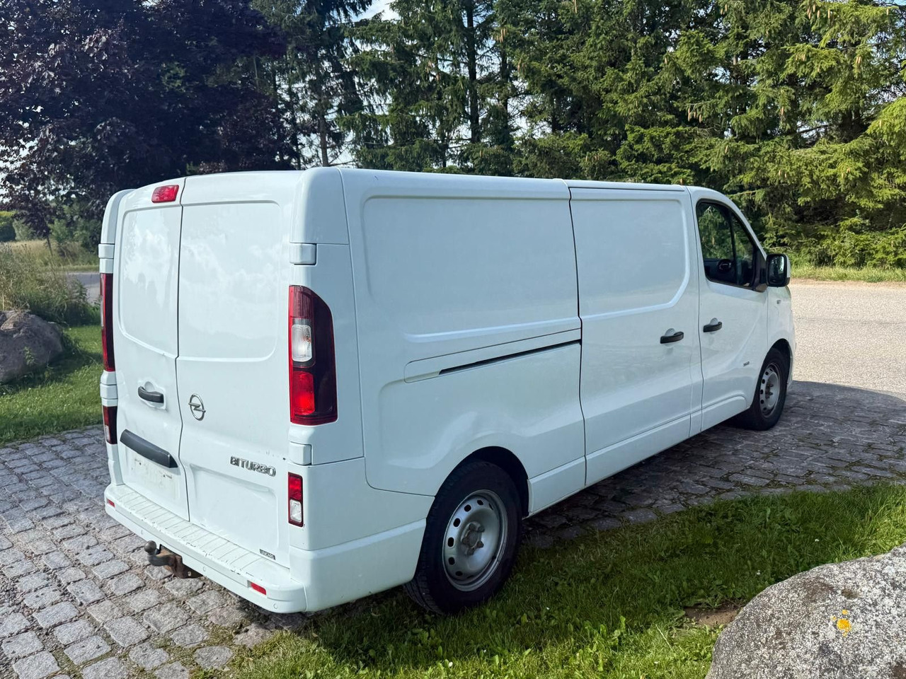 Opel Vivaro 1.6 cdti BiTurbo LANG *6000€ netto - Autoutilitară compactă: Foto 4 Opel Vivaro 1.6 cdti BiTurbo LANG *6000€ netto - Autoutilitară compactă: Foto 4
