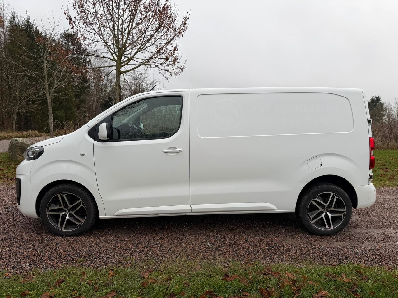 Peugeot Expert Kasten Premium L2 - Autoutilitară compactă: Foto 2 Peugeot Expert Kasten Premium L2 - Autoutilitară compactă: Foto 2