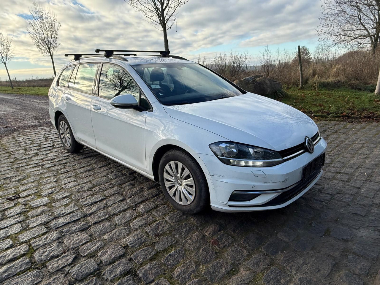 Volkswagen Golf VII 1.6 TDI Comfortline *LKW zull. 2sitze - Mașină break: Foto 1 Volkswagen Golf VII 1.6 TDI Comfortline *LKW zull. 2sitze - Mașină break: Foto 1