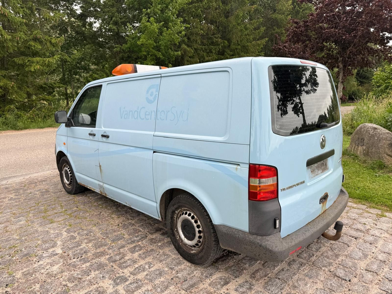 Volkswagen T5 Transporter 2.5 TDI 4Motion *Klima *4x4 - Autoutilitară compactă: Foto 5 Volkswagen T5 Transporter 2.5 TDI 4Motion *Klima *4x4 - Autoutilitară compactă: Foto 5