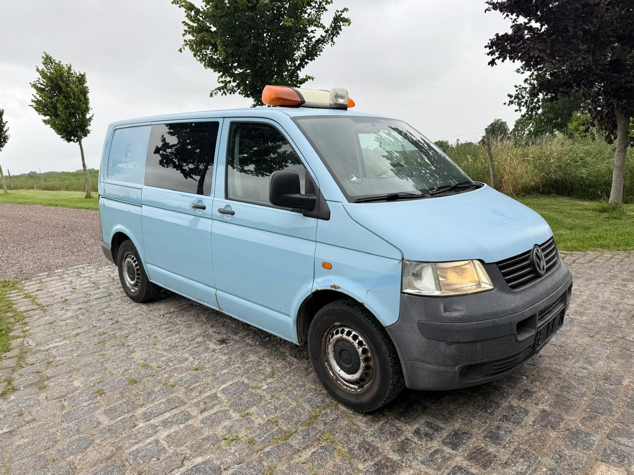 Volkswagen T5 Transporter 2.5 TDI 4Motion *Klima *4x4 - Autoutilitară compactă: Foto 1 Volkswagen T5 Transporter 2.5 TDI 4Motion *Klima *4x4 - Autoutilitară compactă: Foto 1