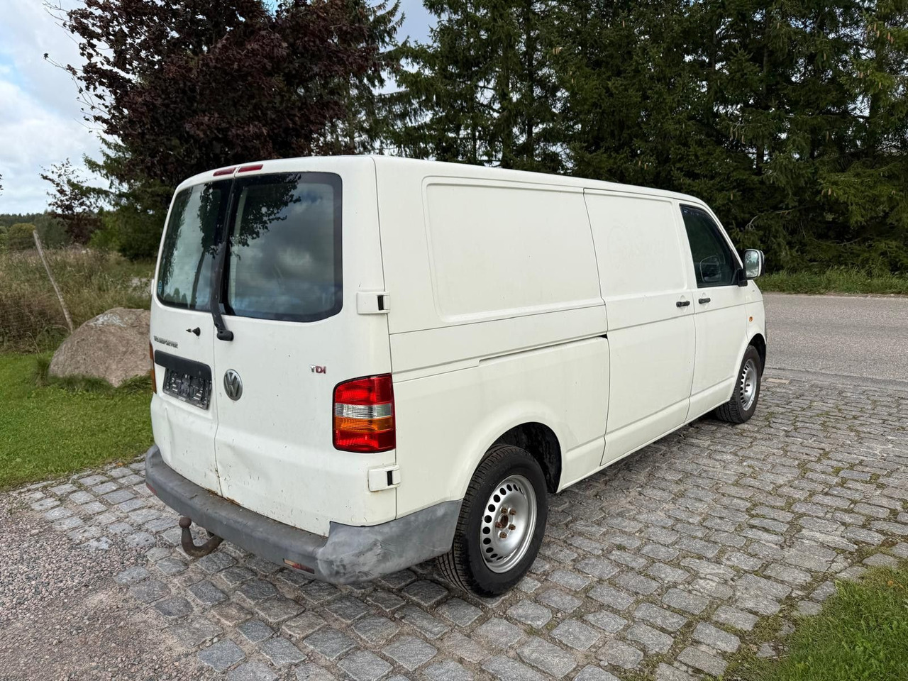 Volkswagen T5 Transporter 2.5 TDI Kasten lang *2500 € - Autoutilitară compactă: Foto 4 Volkswagen T5 Transporter 2.5 TDI Kasten lang *2500 € - Autoutilitară compactă: Foto 4
