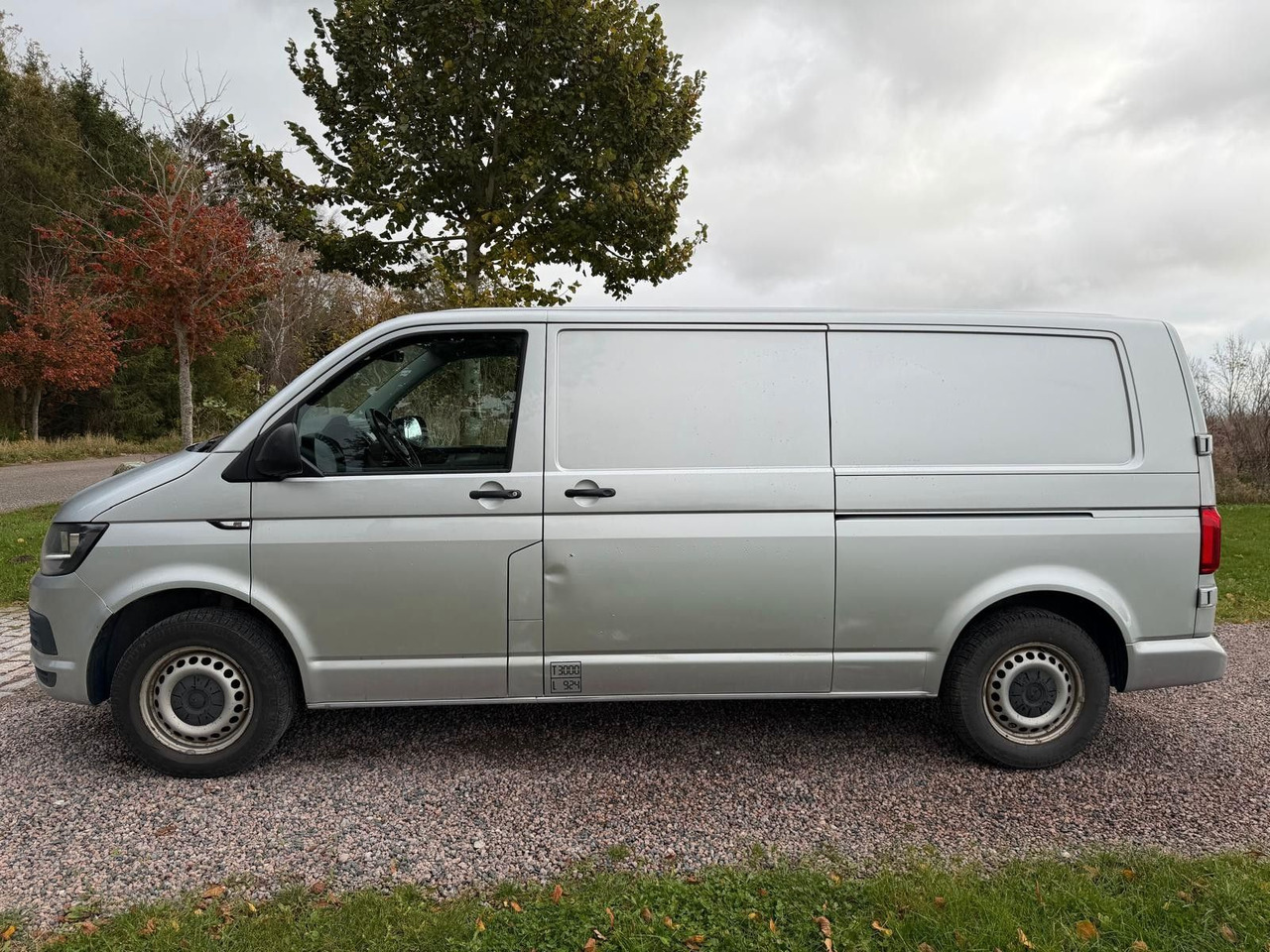 Volkswagen T6 Transporter Kasten lang - Transport persoane: Foto 2 Volkswagen T6 Transporter Kasten lang - Transport persoane: Foto 2