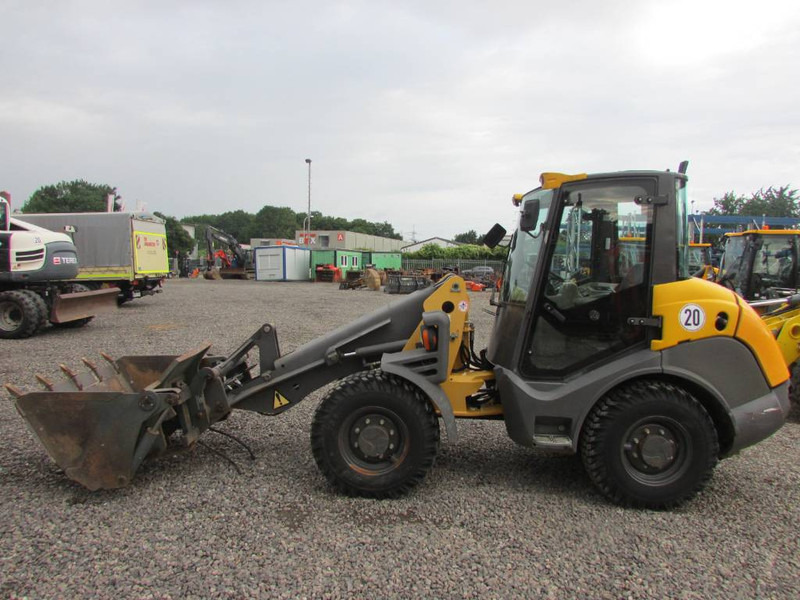 Ahlmann / Mecalac AX 70 Radlader 23.800 UR - Încărcător frontal pe pneuri: Foto 1 Ahlmann / Mecalac AX 70 Radlader 23.800 UR - Încărcător frontal pe pneuri: Foto 1