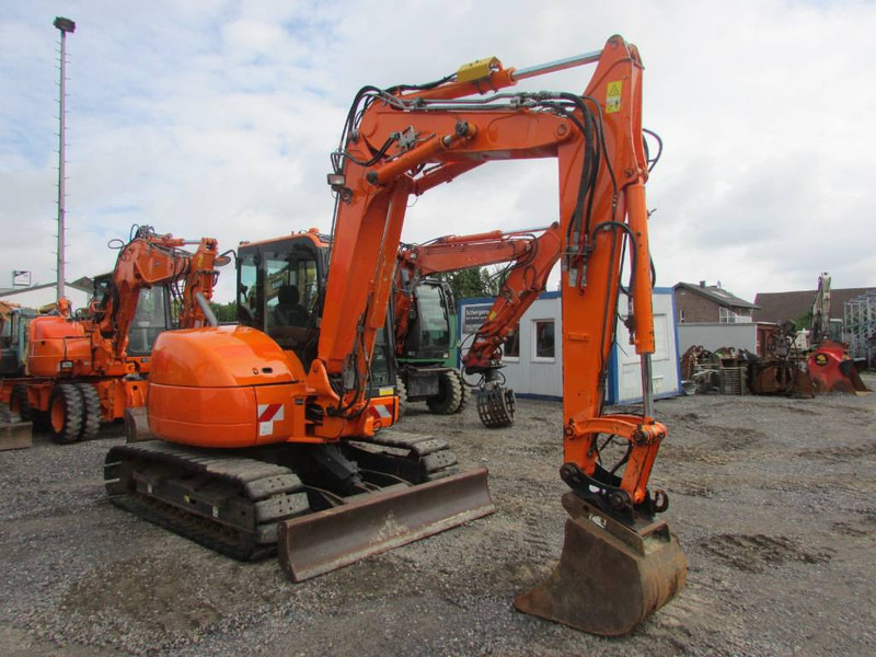 Komatsu PC 80 MR-3 Kettenbagger 31.000 EUR - Mini excavator: Foto 3 Komatsu PC 80 MR-3 Kettenbagger 31.000 EUR - Mini excavator: Foto 3