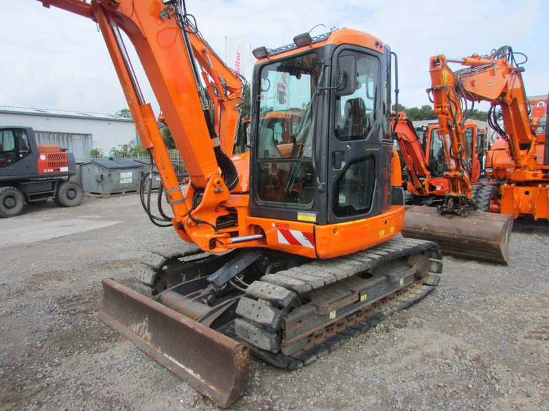 Komatsu PC 80 MR-3 Kettenbagger 31.000 EUR - Mini excavator: Foto 2 Komatsu PC 80 MR-3 Kettenbagger 31.000 EUR - Mini excavator: Foto 2