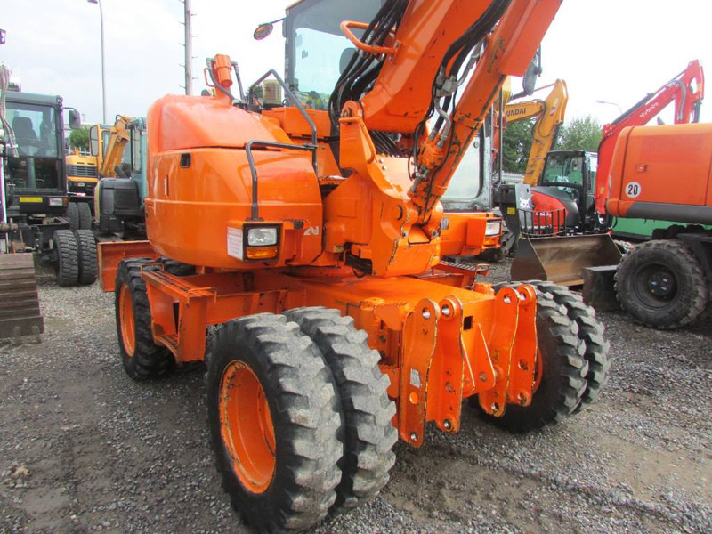 Komatsu PW 98 MR-8 Mobilbagger 39.500 EUR - Excavator pe roţi: Foto 2 Komatsu PW 98 MR-8 Mobilbagger 39.500 EUR - Excavator pe roţi: Foto 2