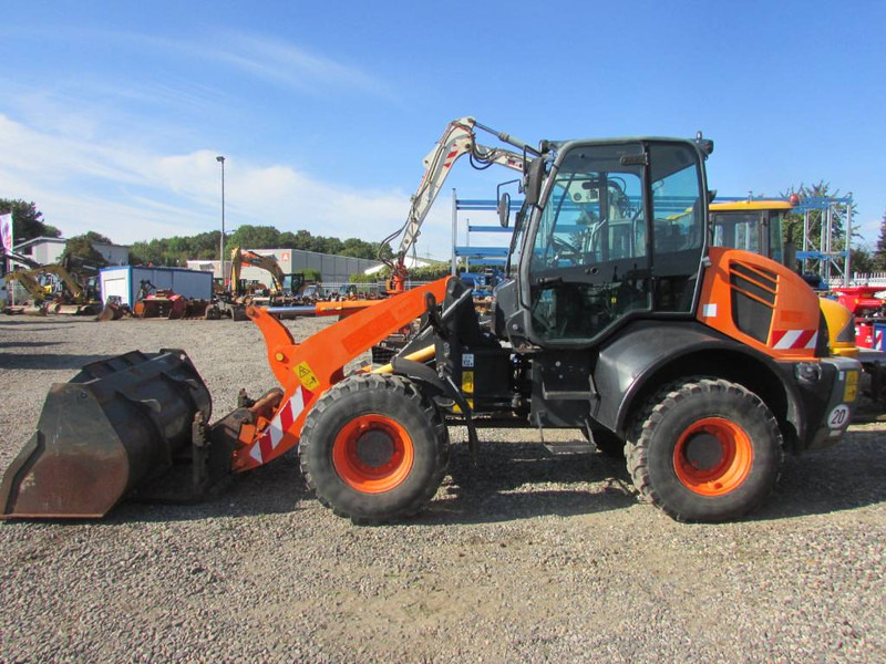 Komatsu WA 100 M-7 Radlader 31.000 EUR - Încărcător frontal pe pneuri: Foto 1 Komatsu WA 100 M-7 Radlader 31.000 EUR - Încărcător frontal pe pneuri: Foto 1