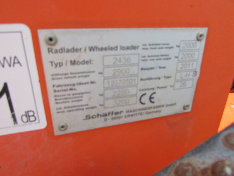 Schäffer 2436 Radlader Hoflader 22.000 EUR netto - Încărcător frontal pe pneuri: Foto 4 Schäffer 2436 Radlader Hoflader 22.000 EUR netto - Încărcător frontal pe pneuri: Foto 4