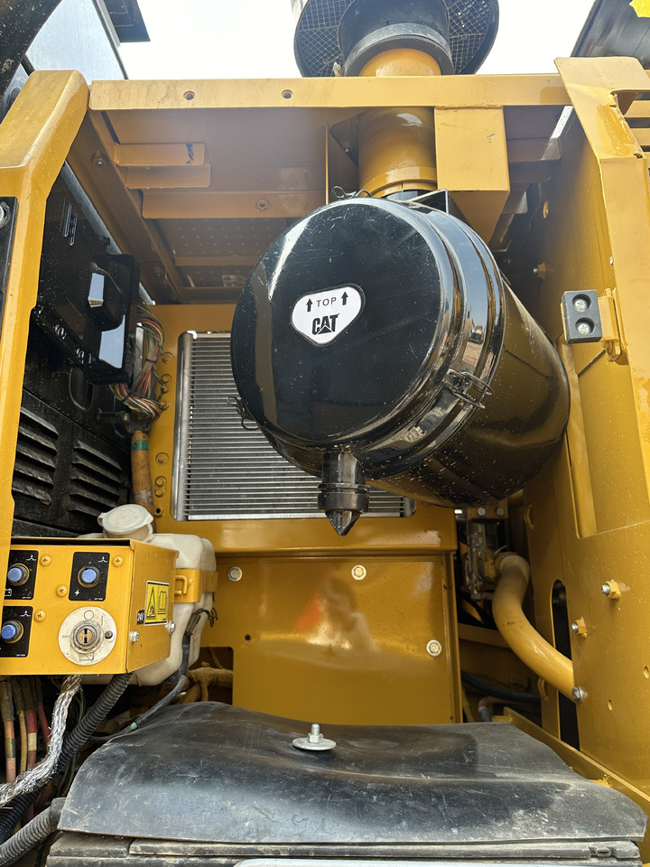 CATERPILLAR 329D2L - Excavator pe şenile: Foto 3 CATERPILLAR 329D2L - Excavator pe şenile: Foto 3