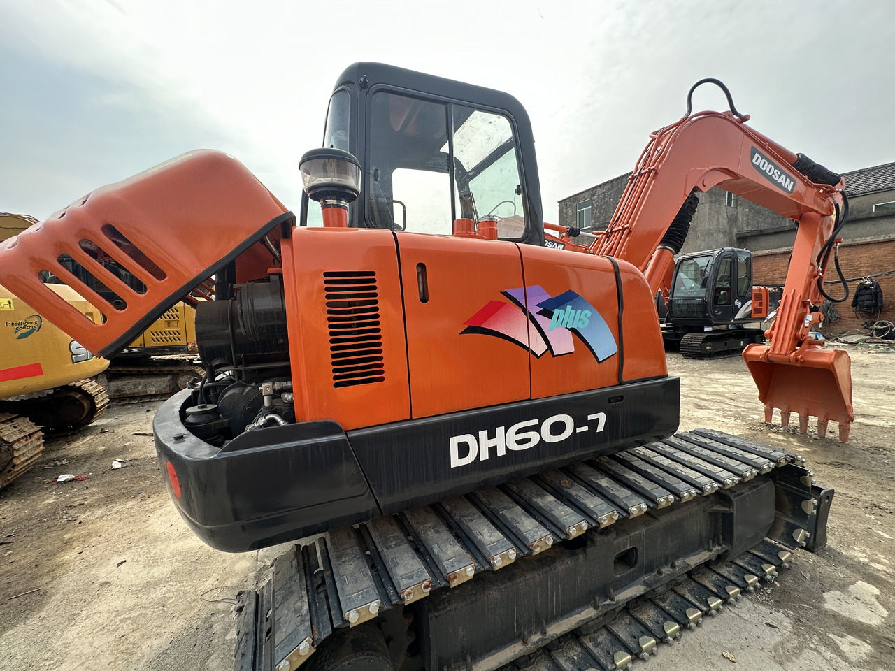 DOOSAN DH60-7 - Mini excavator: Foto 1 DOOSAN DH60-7 - Mini excavator: Foto 1