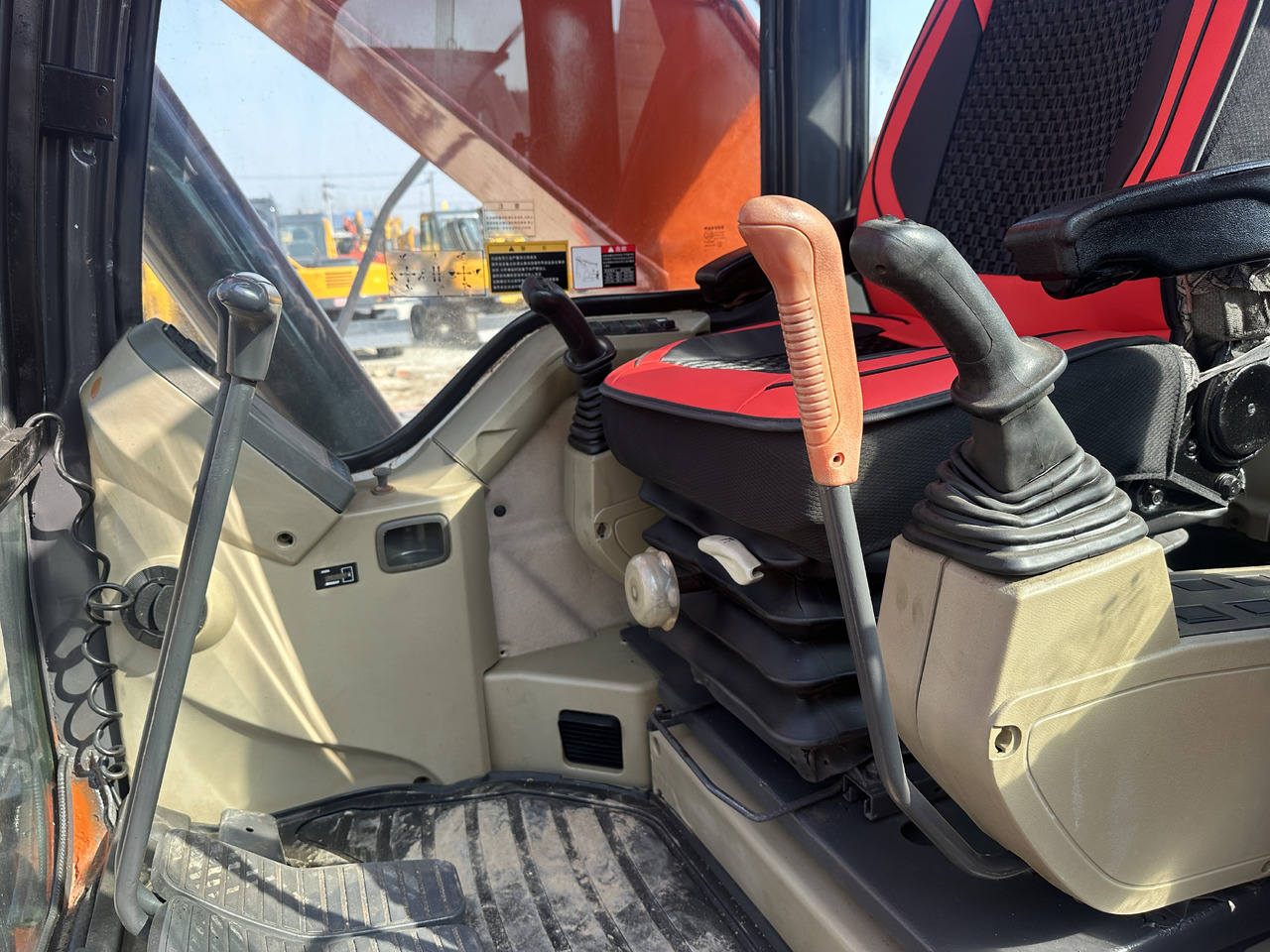 Excavator pe şenile Doosan DX300-9C: Foto 13