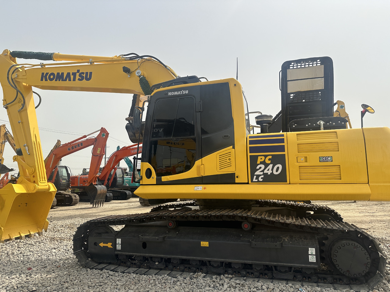 Komatsu PC 240 LC-8 - Excavator pe şenile: Foto 1 Komatsu PC 240 LC-8 - Excavator pe şenile: Foto 1
