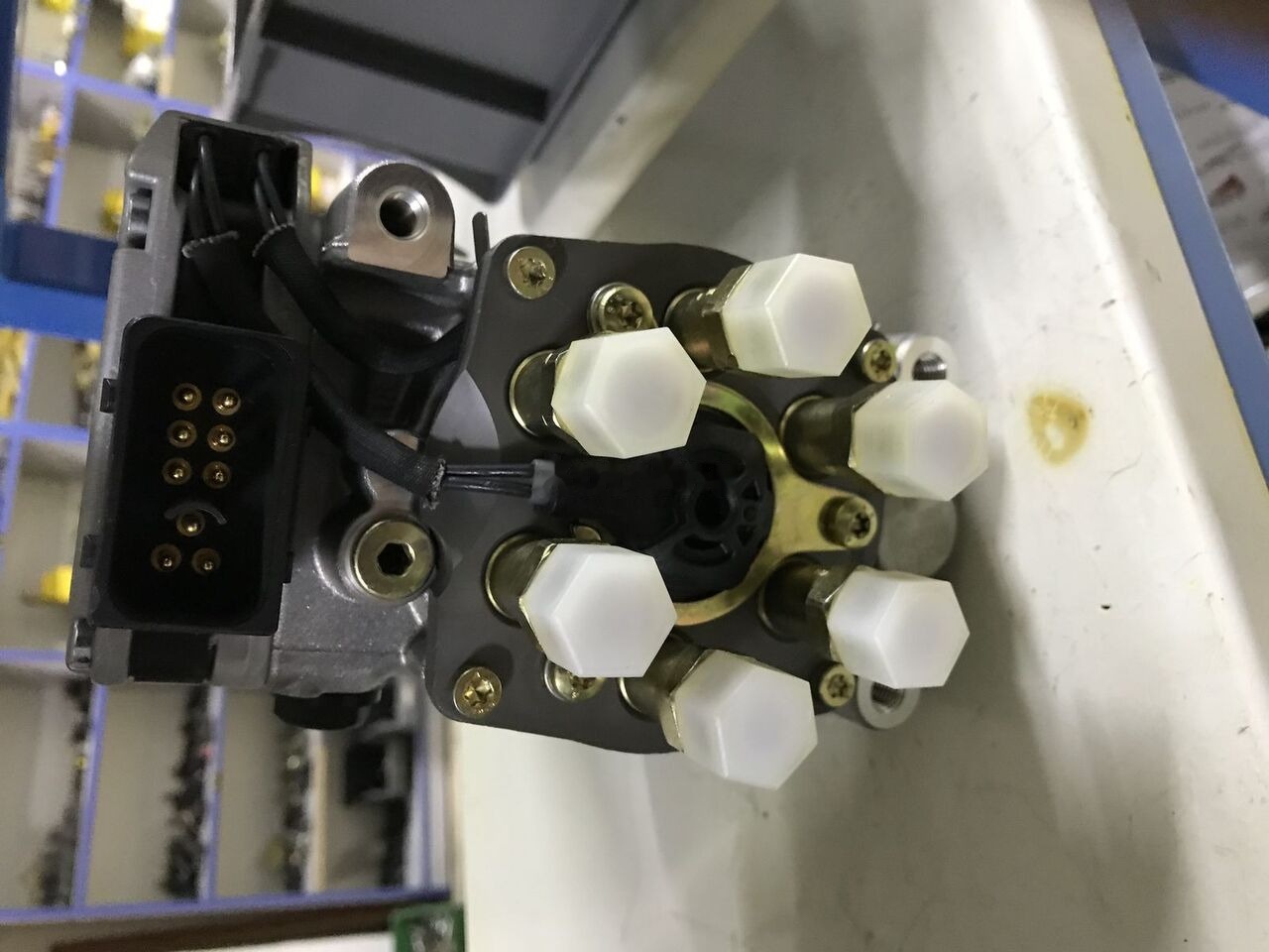 Bosch 2018 51111037590 MAN Hİ-EX - Pompă de combustibil pentru Camion: Foto 3 Bosch 2018 51111037590 MAN Hİ-EX - Pompă de combustibil pentru Camion: Foto 3