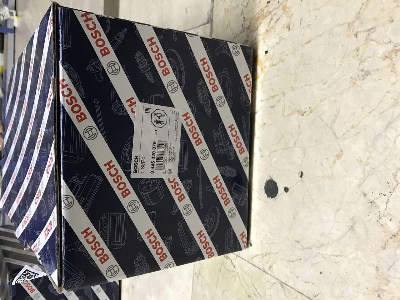 Bosch 2018 6C46 Ford CARGO truck - Pompă de combustibil pentru Camion: Foto 2 Bosch 2018 6C46 Ford CARGO truck - Pompă de combustibil pentru Camion: Foto 2