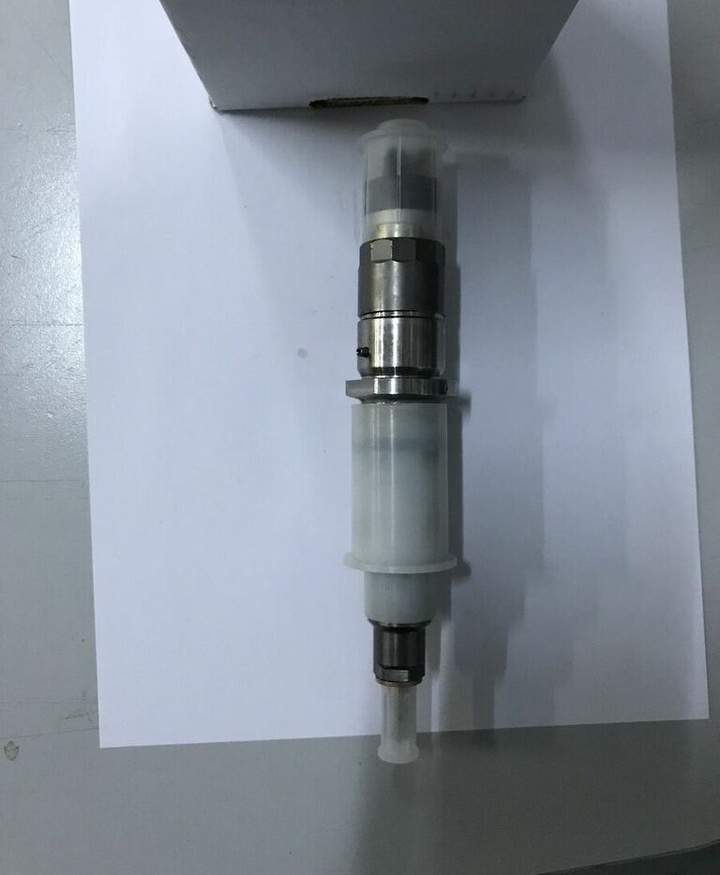 Bosch 2018 84346812   Cummins KOMATSU-KZZ-CUMMINS - Injector pentru Buldoexcavator: Foto 2 Bosch 2018 84346812   Cummins KOMATSU-KZZ-CUMMINS - Injector pentru Buldoexcavator: Foto 2