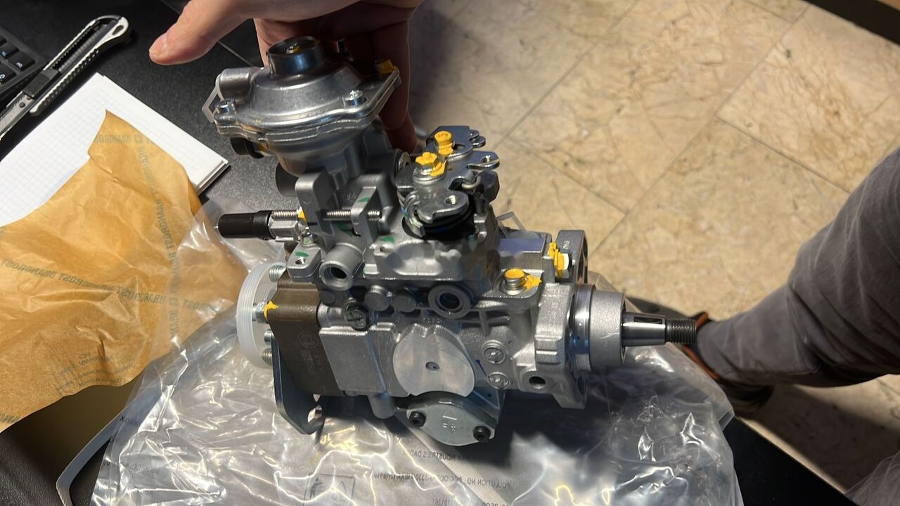 Bosch 2023 12.163 MAN 0460424150 Bosch Man - Pompă de combustibil pentru Camion: Foto 1 Bosch 2023 12.163 MAN 0460424150 Bosch Man - Pompă de combustibil pentru Camion: Foto 1