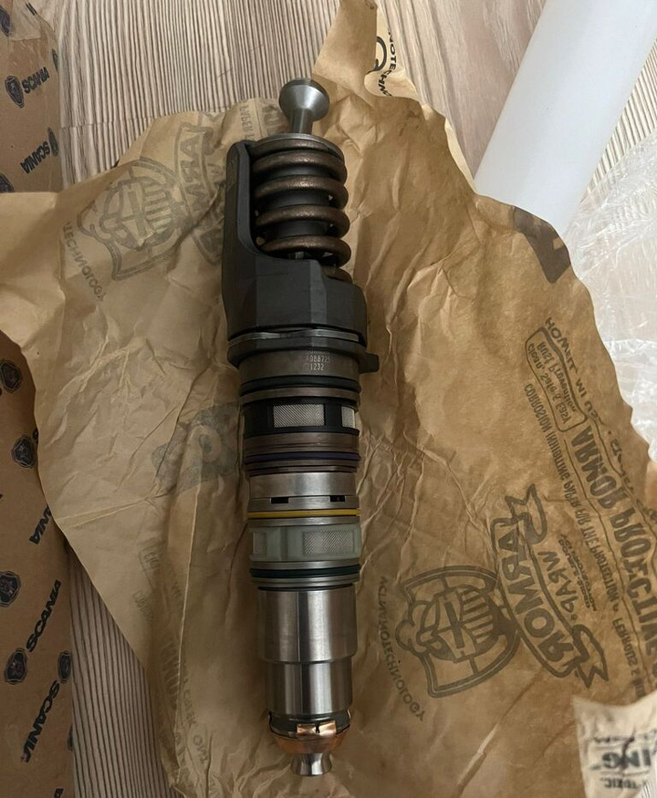 Scania 2005-2024 1764364 Scania 2010-2024 truck - Injector pentru Camion: Foto 4 Scania 2005-2024 1764364 Scania 2010-2024 truck - Injector pentru Camion: Foto 4