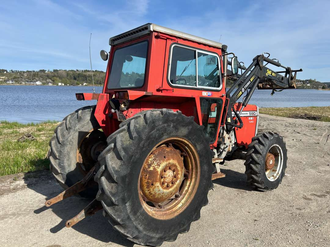 1981 Traktor MASSEY-FERGUSON MF 590-4 - Tractor agricol: Foto 3 1981 Traktor MASSEY-FERGUSON MF 590-4 - Tractor agricol: Foto 3