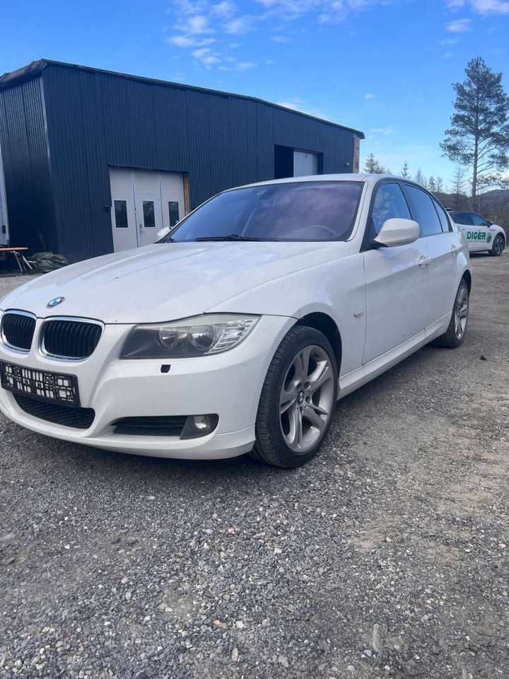 2009 BMW 316i Facelift (se mangellapp) - rep.-objekt - Automobil: Foto 2 2009 BMW 316i Facelift (se mangellapp) - rep.-objekt - Automobil: Foto 2