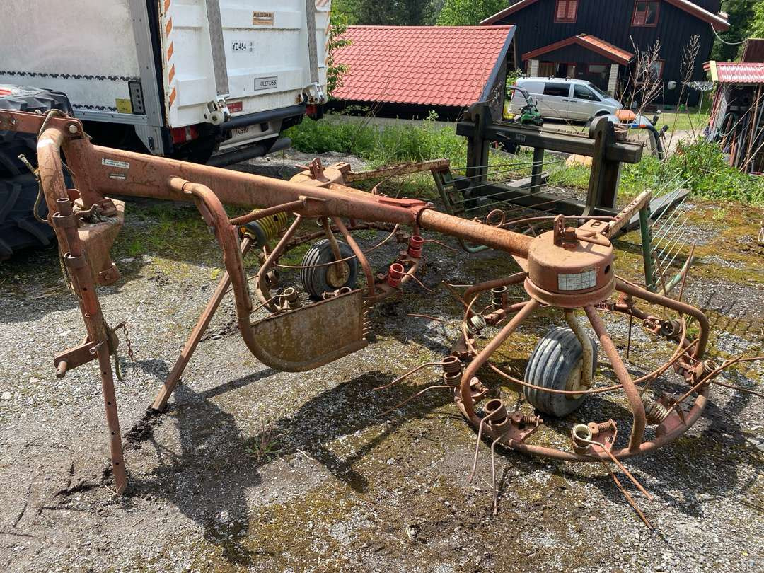 PZ Zweegers Haybob 300 Kombi rive - Maşină de întors fânul: Foto 2 PZ Zweegers Haybob 300 Kombi rive - Maşină de întors fânul: Foto 2