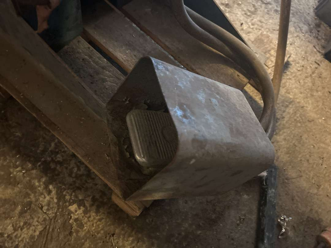 Punktsveis-maskin fra Norgas - Echipament de atelier: Foto 4 Punktsveis-maskin fra Norgas - Echipament de atelier: Foto 4