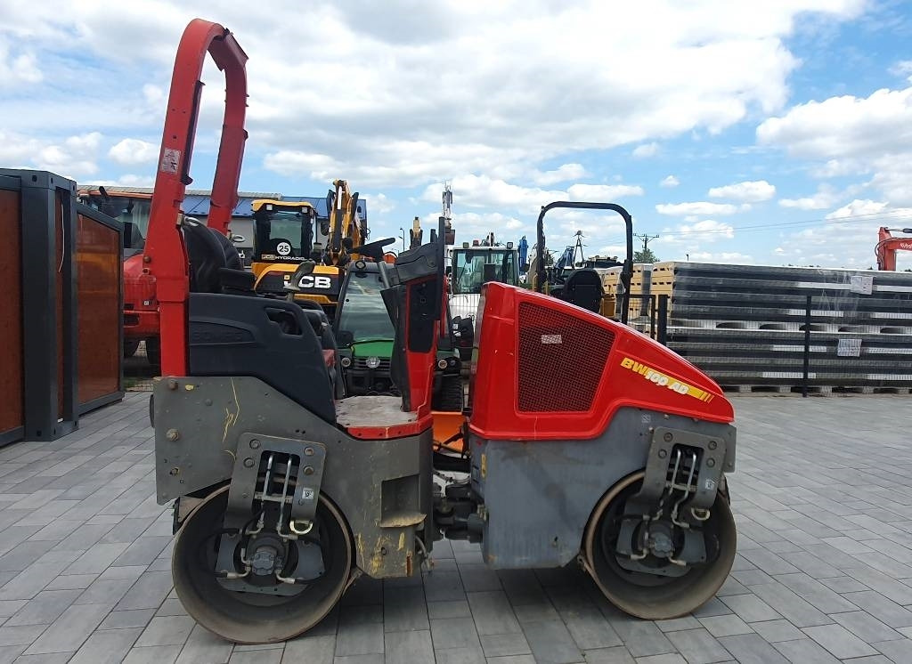 Bomag BW 100 AD-5 - Cilindru compactor pentru asfalt: Foto 2 Bomag BW 100 AD-5 - Cilindru compactor pentru asfalt: Foto 2