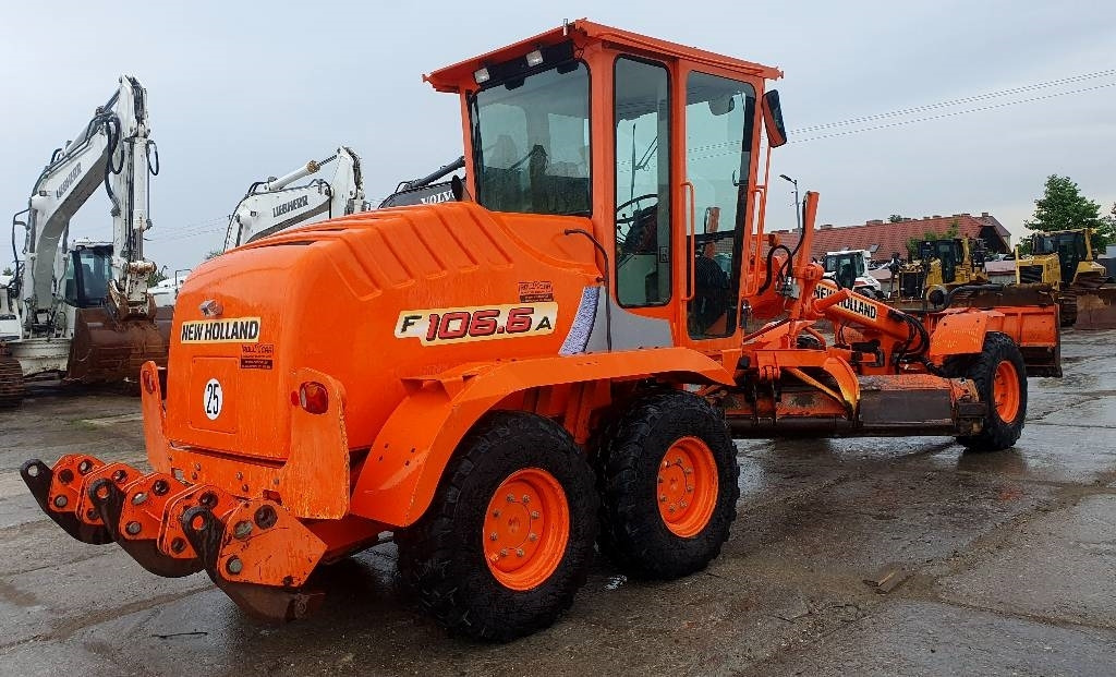 New Holland F 106.6 A - Autogreder: Foto 4 New Holland F 106.6 A - Autogreder: Foto 4