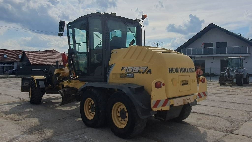 New Holland F 106.7 A - Autogreder: Foto 3 New Holland F 106.7 A - Autogreder: Foto 3