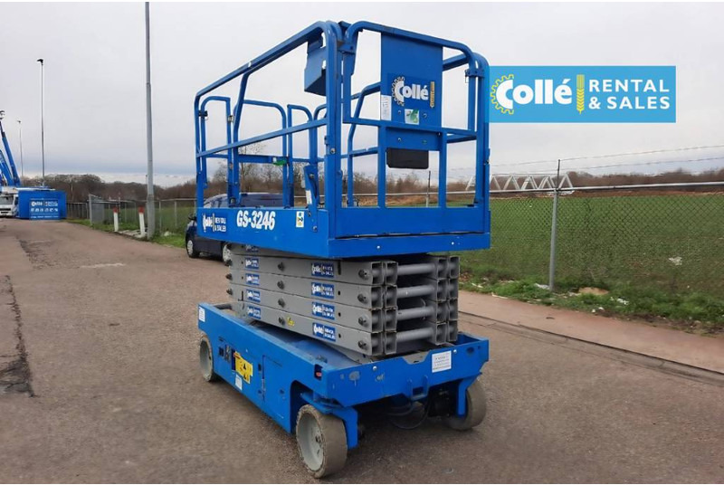 Genie GS-3246 | 2013 - Platforma foarfeca: Foto 3 Genie GS-3246 | 2013 - Platforma foarfeca: Foto 3