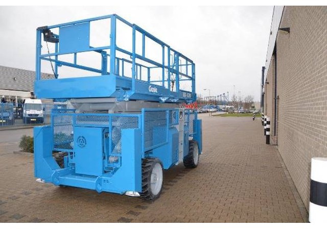 Genie GS 5390 RT | 2007 - Platforma foarfeca: Foto 5 Genie GS 5390 RT | 2007 - Platforma foarfeca: Foto 5