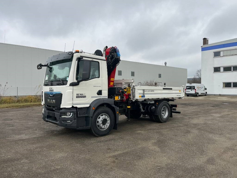 HMF 1620K4-RCS | 2024 - Camion cu macara: Foto 2 HMF 1620K4-RCS | 2024 - Camion cu macara: Foto 2