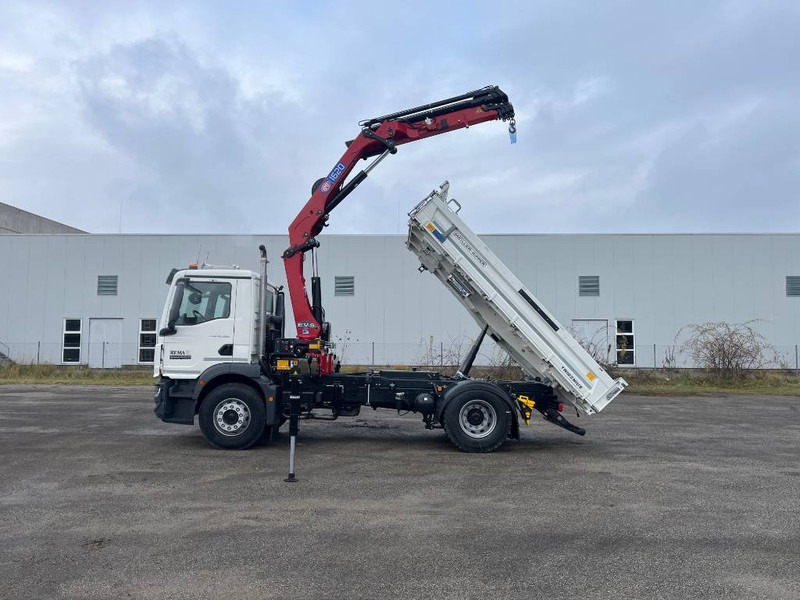 HMF 1620K4-RCS | 2024 - Camion cu macara: Foto 1 HMF 1620K4-RCS | 2024 - Camion cu macara: Foto 1