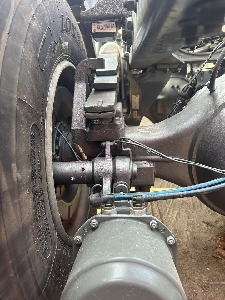 重汽豪瀚 - Cap tractor: Foto 4 重汽豪瀚 - Cap tractor: Foto 4