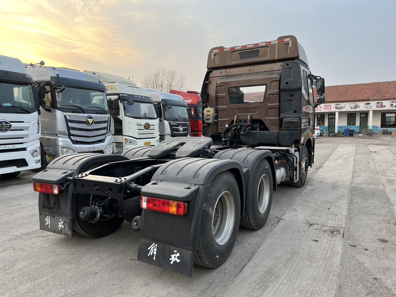 FAW J6P - Cap tractor: Foto 4 FAW J6P - Cap tractor: Foto 4