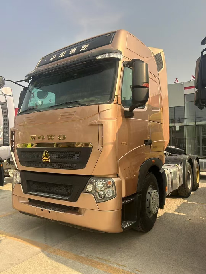 HOWO T7H - Cap tractor: Foto 1 HOWO T7H - Cap tractor: Foto 1