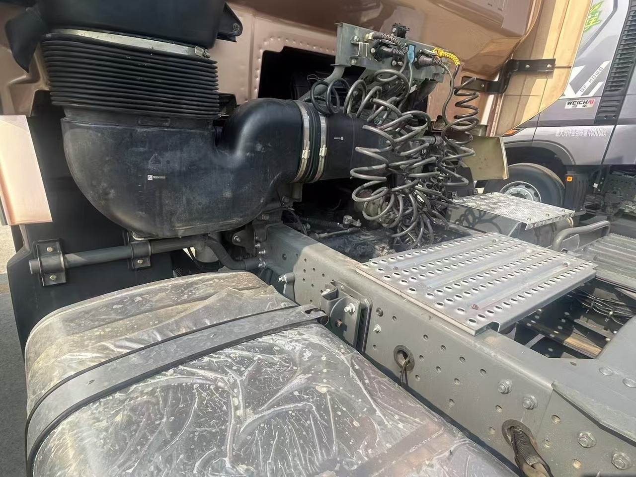 Cap tractor nou HOWO T7H: Foto 8