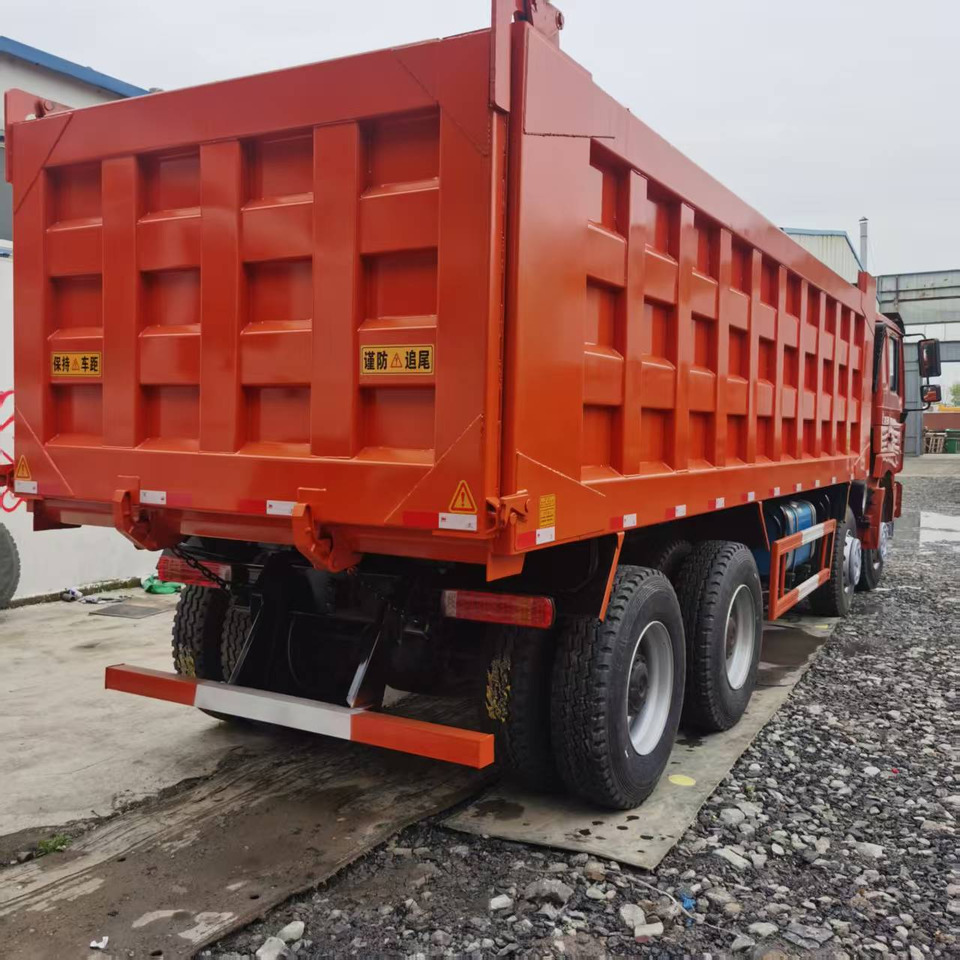 SHACMAN F3000 - Camion basculantă: Foto 4 SHACMAN F3000 - Camion basculantă: Foto 4