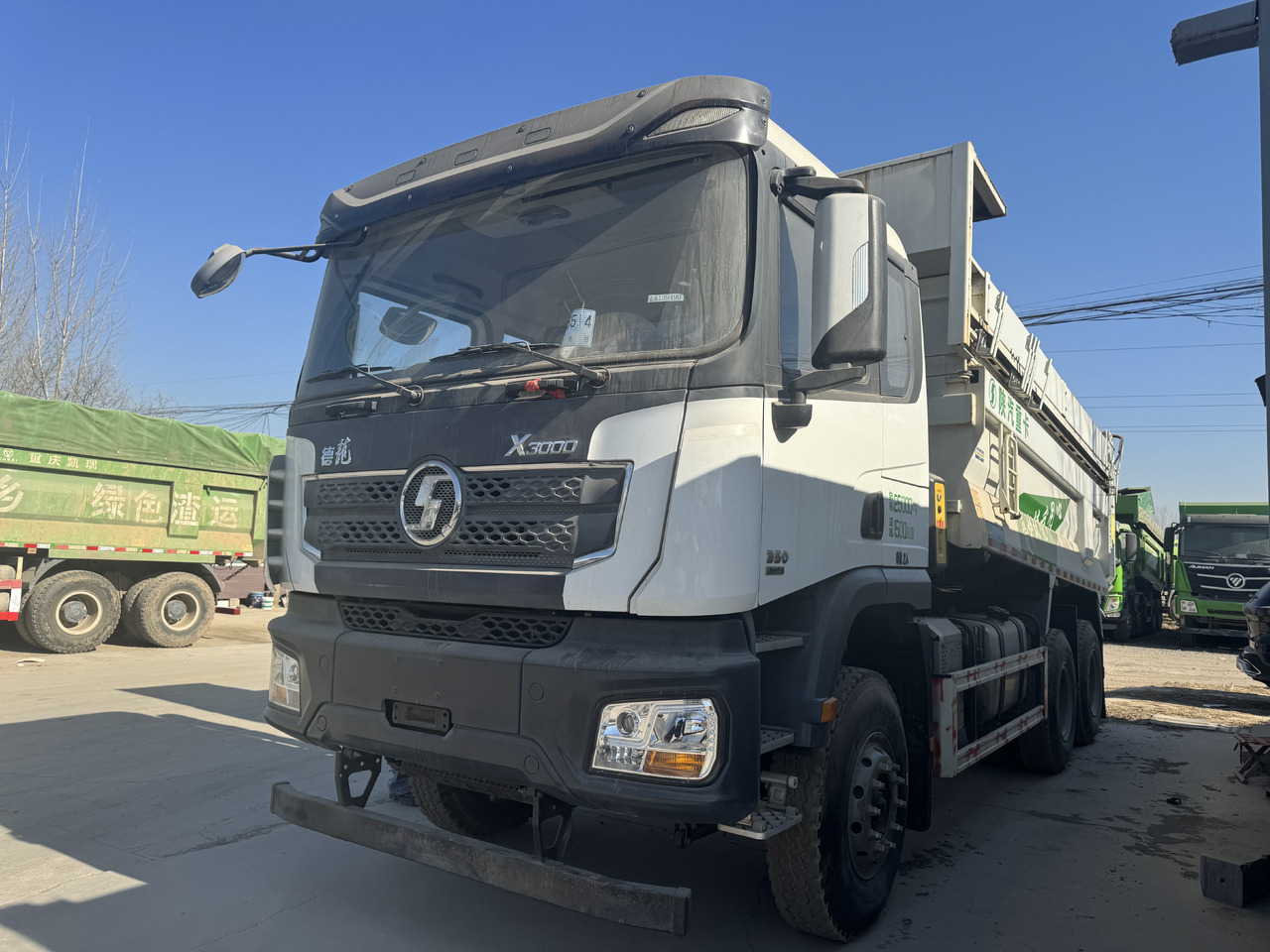 SHACMAN X3000 - Camion basculantă: Foto 1 SHACMAN X3000 - Camion basculantă: Foto 1