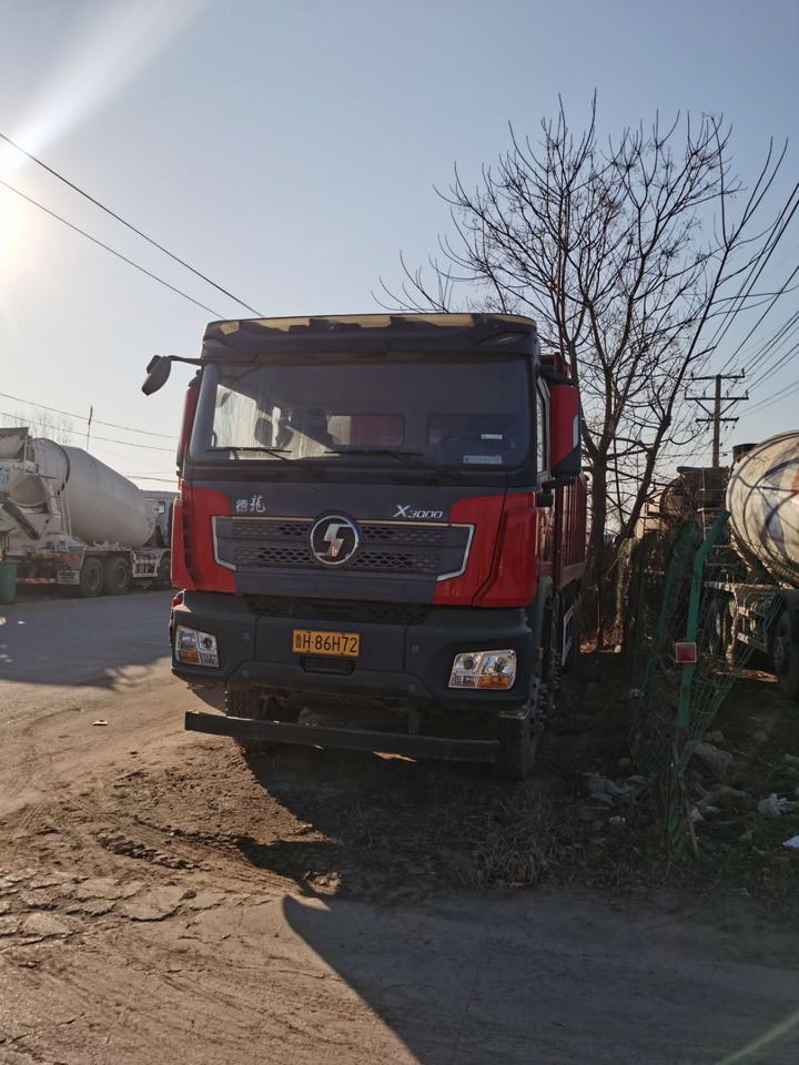 SHACMAN X3000 - Camion basculantă: Foto 3 SHACMAN X3000 - Camion basculantă: Foto 3
