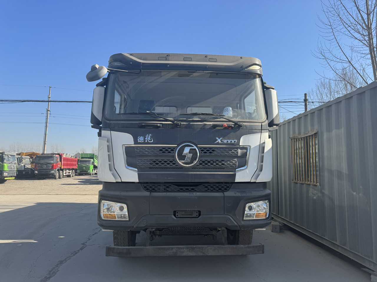 SHACMAN X3000 - Camion basculantă: Foto 3 SHACMAN X3000 - Camion basculantă: Foto 3