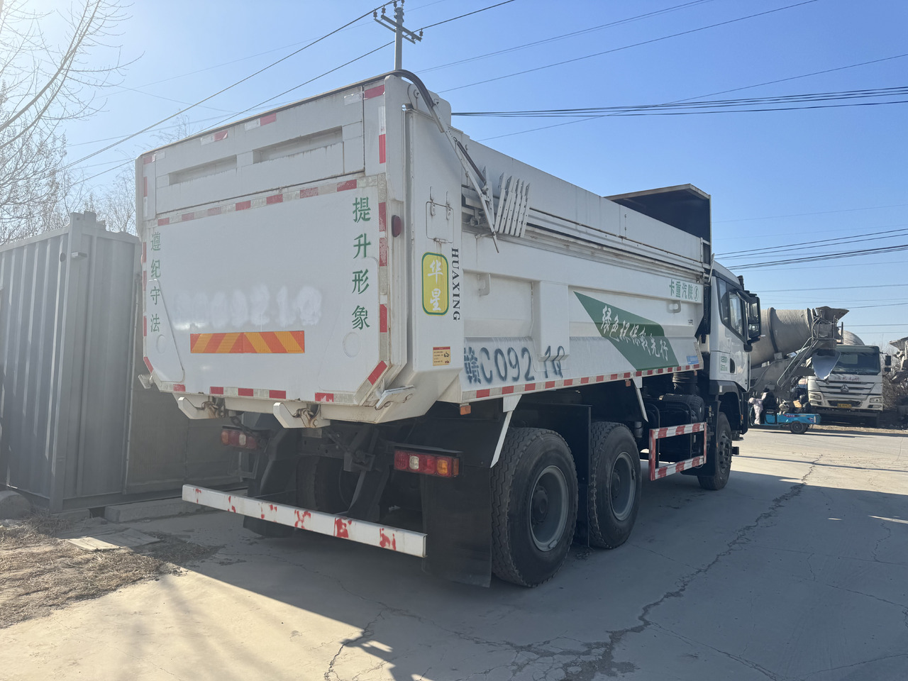 SHACMAN X3000 - Camion basculantă: Foto 5 SHACMAN X3000 - Camion basculantă: Foto 5
